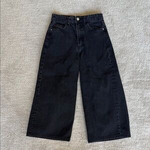 Zara Wide-Leg Cropped Black Denim Jeans